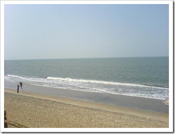 Vendor at the beach - cherai beach